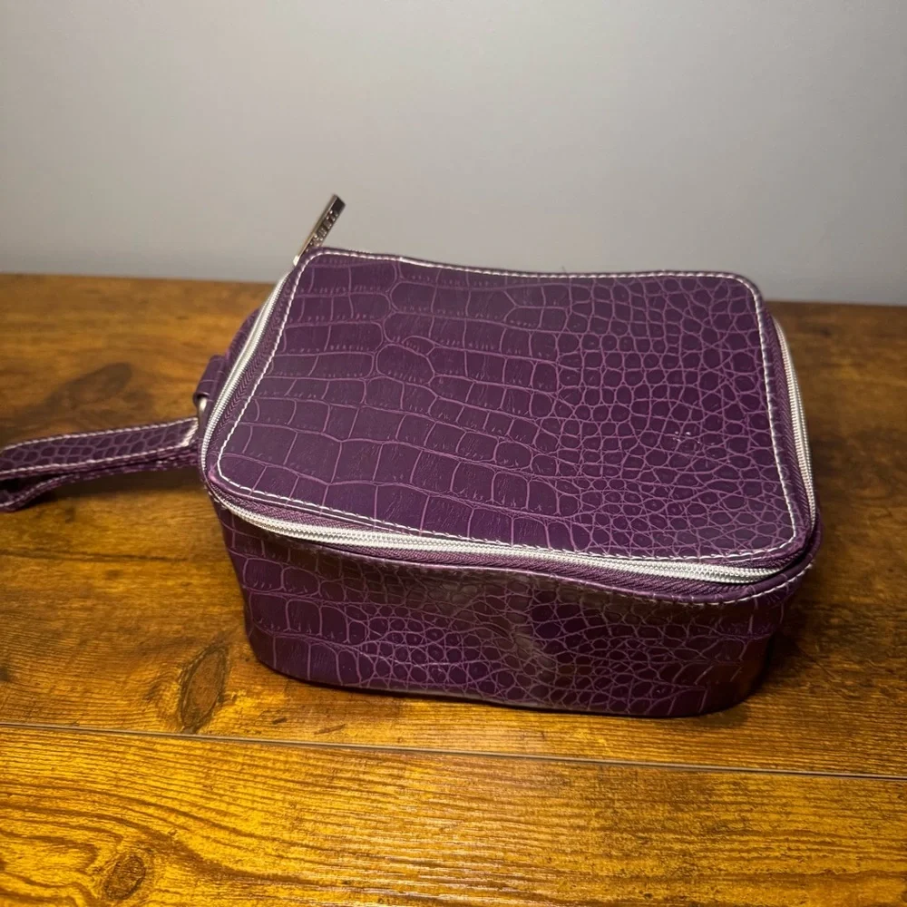Clinique Purple‎ Embossed Wristlet